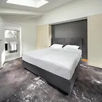 Hotel apartamentowy Mamaison Diana 4*