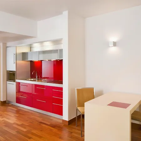 Aparthotel Mamaison Diana 4*