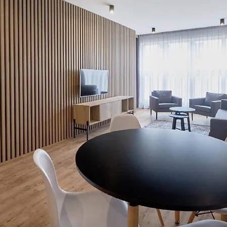 Mamaison Diana Apartahotel 4*