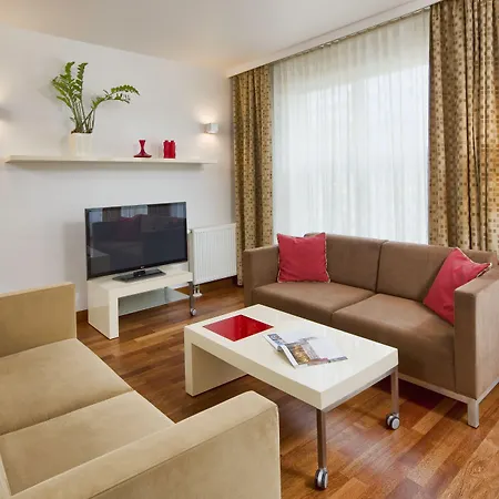 Aparthotel Mamaison Diana 4*