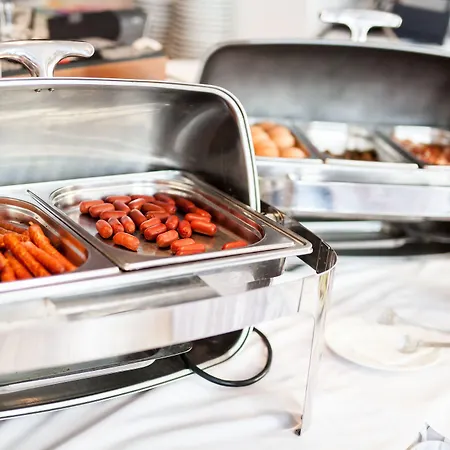 Aparthotel Mamaison Diana 4*