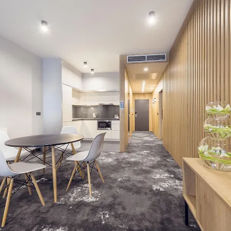 Mamaison Diana Aparthotel 4*