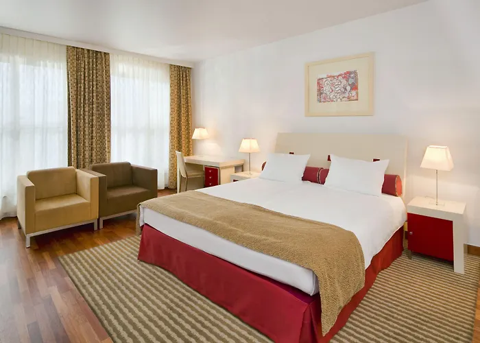 Mamaison Diana Aparthotel 4*