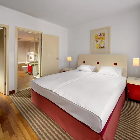 Mamaison Diana Апарт-отель