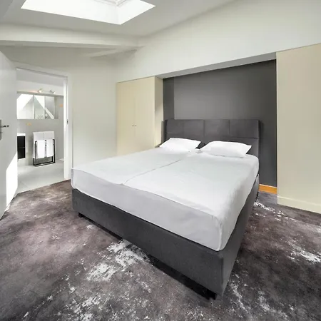 Апарт-отель Mamaison Diana 4*