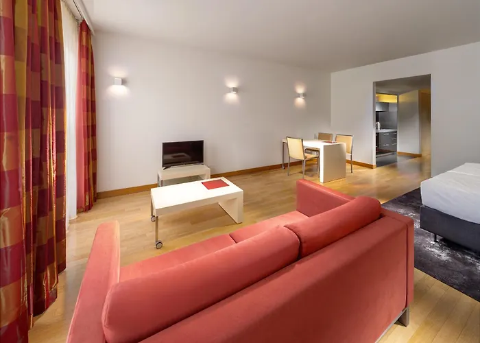 Aparthotel Mamaison Diana 4*