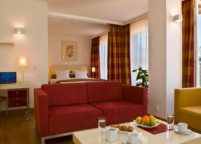 Mamaison Diana Aparthotel 4*