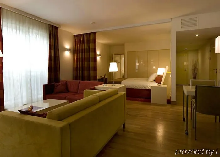 Aparthotel Mamaison Diana 4*